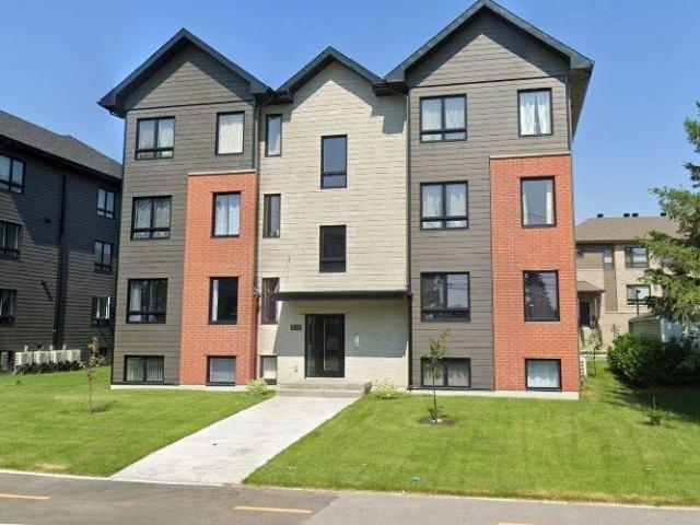 Apartment for rent in D'autray, Quebec