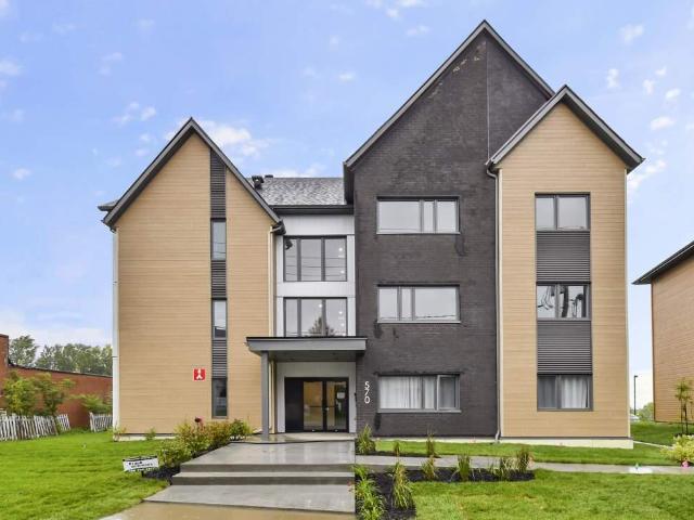 Apartment for rent in D'autray, Quebec