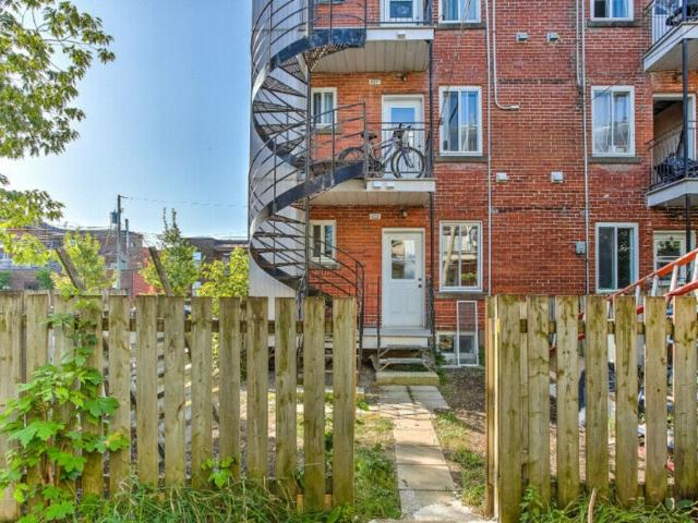 Apartment for rent in St. Leonard's, Quebec