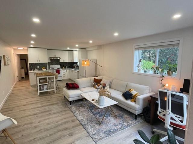 Apartment for rent in Laval-des-rapides, Quebec