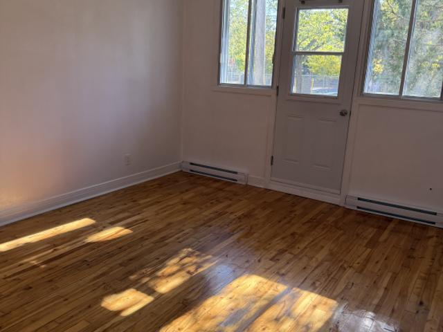 Apartment for rent in St. Leonard's, Quebec