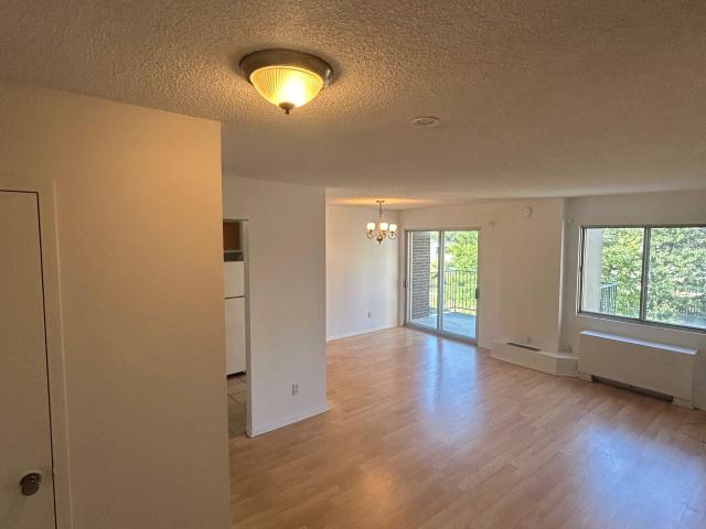 Apartment for rent in Cote-saint-luc, Quebec