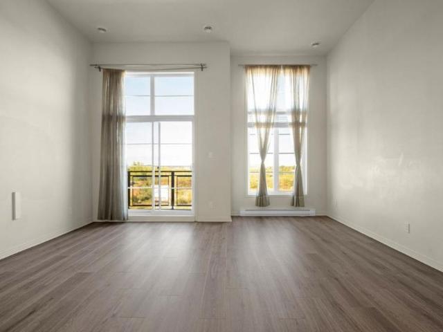 Apartment for rent in Saint-Laurent, Montréal