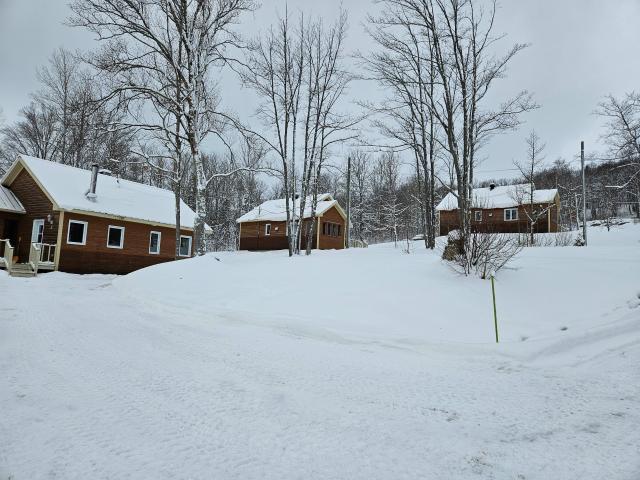 Apartment for rent in Saint-honoré-de-témiscouata, Quebec