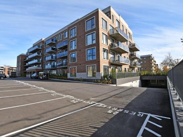 Apartment for rent in Dollard-des-ormeaux, Quebec