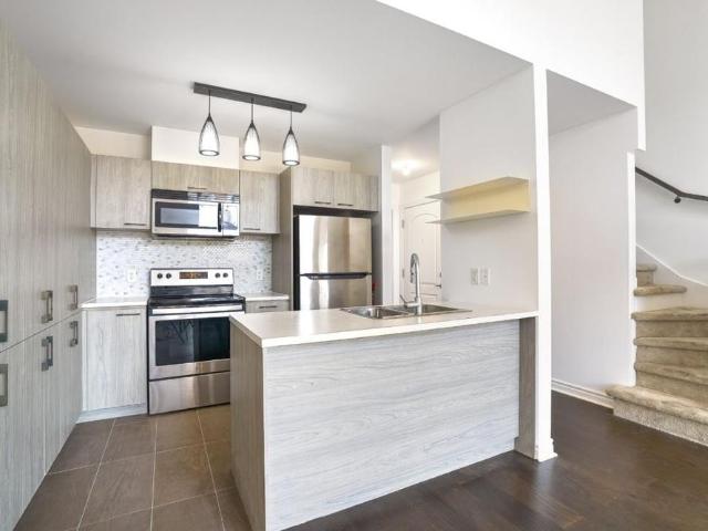 Apartment for rent in Dorval, Quebec