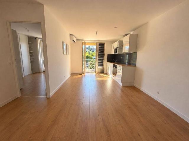 Appartement location à Saint-Genis-Terrenoire, Genilac