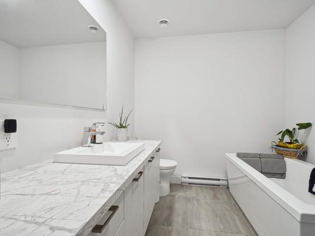 Apartment for rent in Brome-missisquoi, Quebec