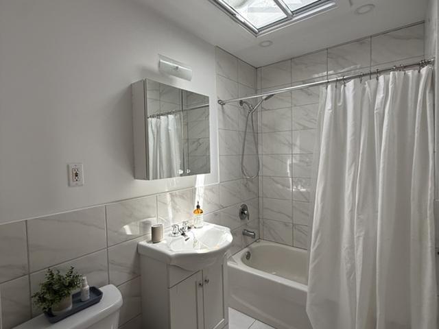 Apartment for rent in St. Leonard's, Quebec