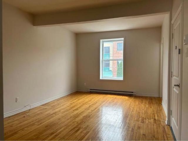 Apartment for rent in St. Leonard's, Quebec