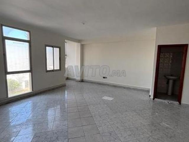 Bureau location à El Ma, Gharb-Chrarda-Beni Hssen