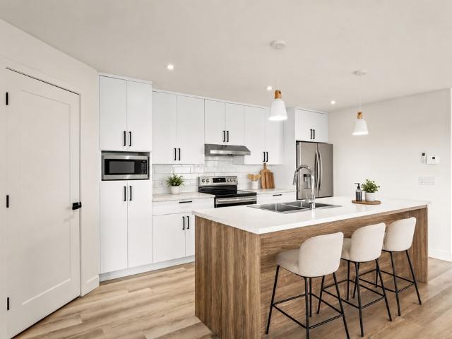Apartment for rent in Le Haut-saint-françois, Quebec