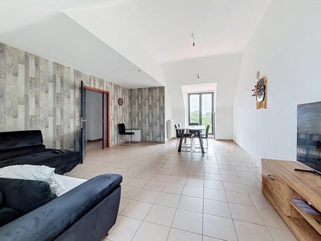 Appartement location à Frasnes-lez-buissenal, Wallonie