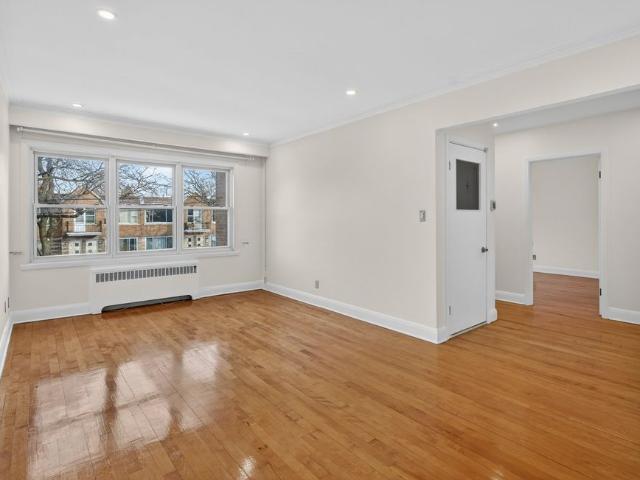 Apartment for rent in Montreal-ouest, Quebec