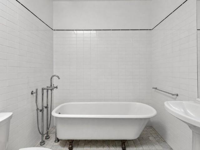 Apartment for rent in Westmount, Quebec