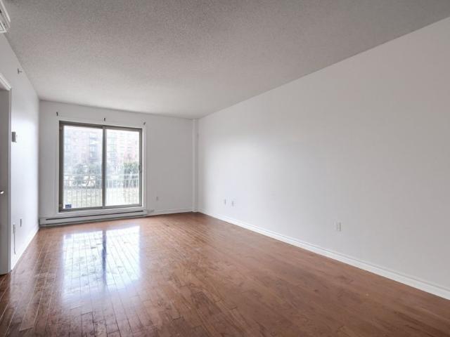 Apartment for rent in Brossard, Quebec