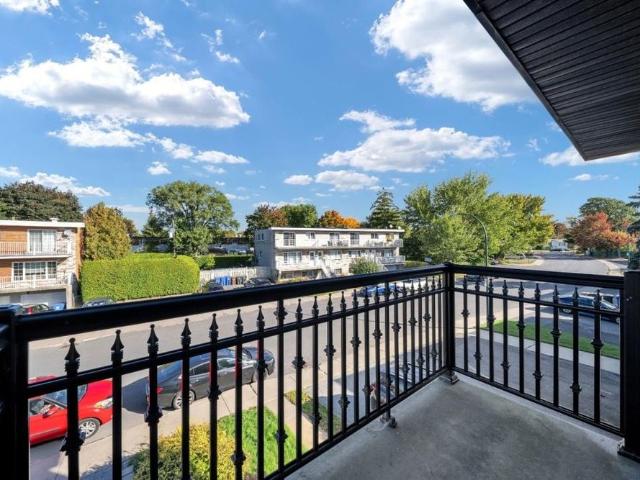 Apartment for rent in V, Brossard