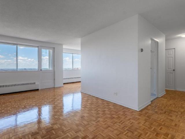 Apartment for rent in Cote-saint-luc, Quebec