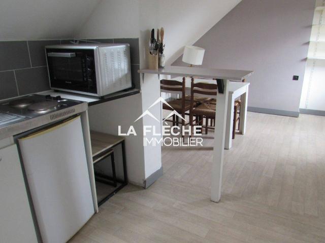 Studio location à Verron, La Flèche