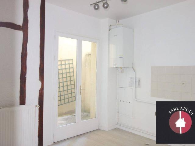 Appartement location à Cour Mathou, Gouvernes