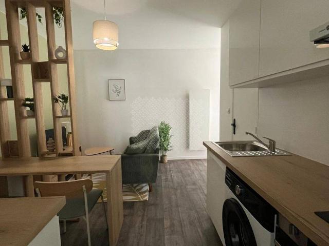 Appartement location à Centre Ville Rive Droite, Laval