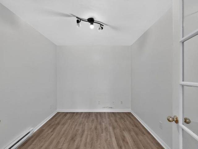 Apartment for rent in Laval-ouest, Quebec
