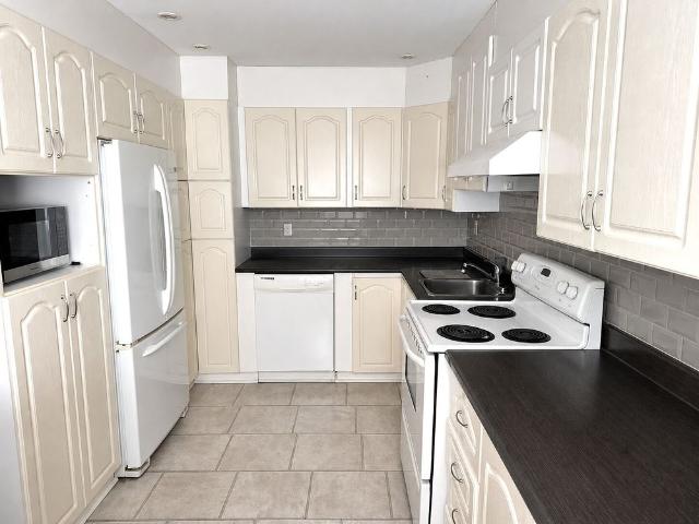 Apartment for rent in St. Leonard's, Quebec