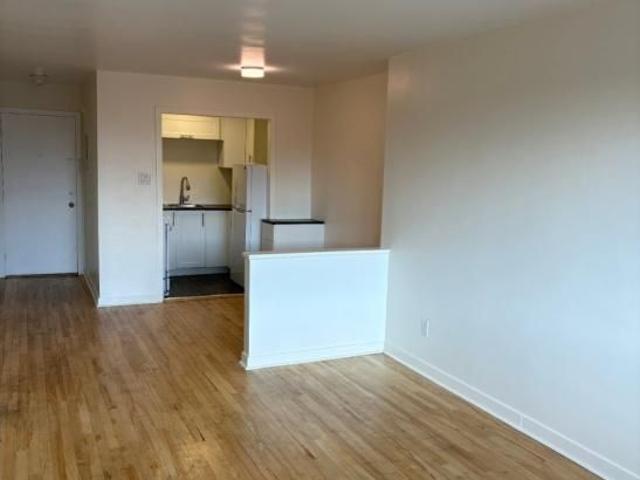 Apartment for rent in Côte-des-Neiges–Notre-Dame-de-Grâce, Montréal