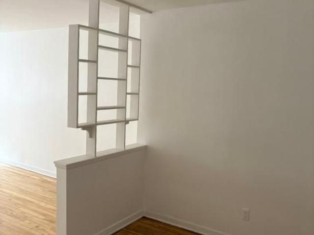 Apartment for rent in Côte-des-Neiges–Notre-Dame-de-Grâce, Montréal