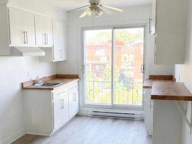 Apartment for rent in St. Leonard's, Quebec