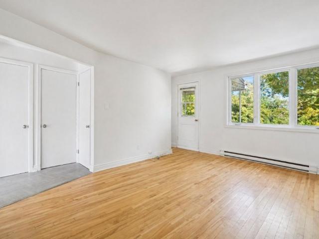 Apartment for rent in St. Leonard's, Quebec