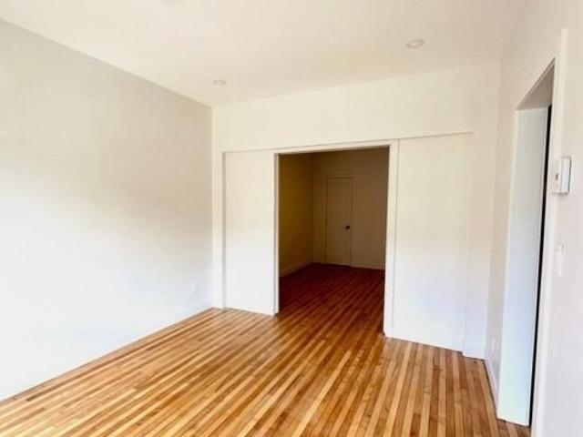 Apartment for rent in St. Leonard's, Quebec