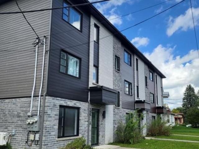 Apartment for rent in Saint-Cyprien-de-Napierville, Montérégie