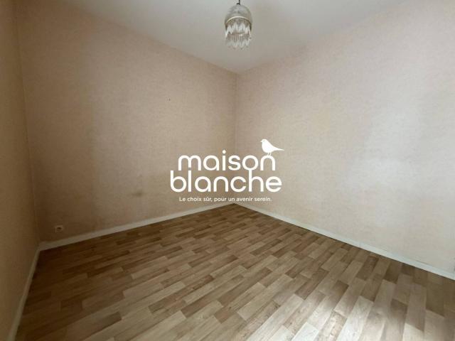 Appartement location à Sous La Jalousie, Gourgé