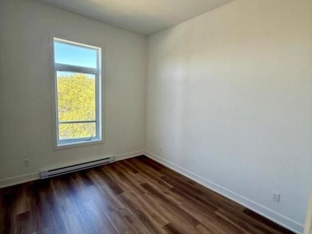 Apartment for rent in Saint-Constant, Montérégie