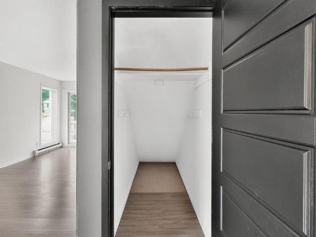Apartment for rent in Les Moulins, Quebec