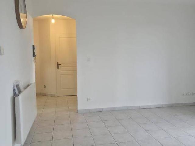 Appartement location à Hameau de Bourdaille, Saint-Sardos