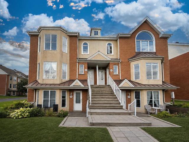 Apartment for rent in La Vallée-du-richelieu, Quebec