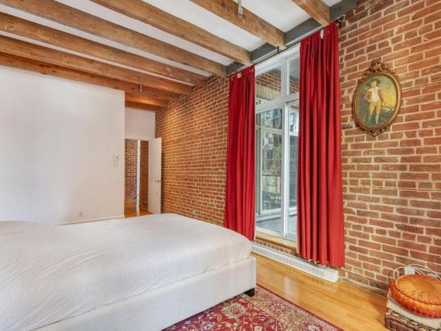 Apartment for rent in La Cité du Multimédia, Montréal