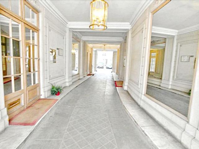 Local Commercial vente à Paris, Île-de-France