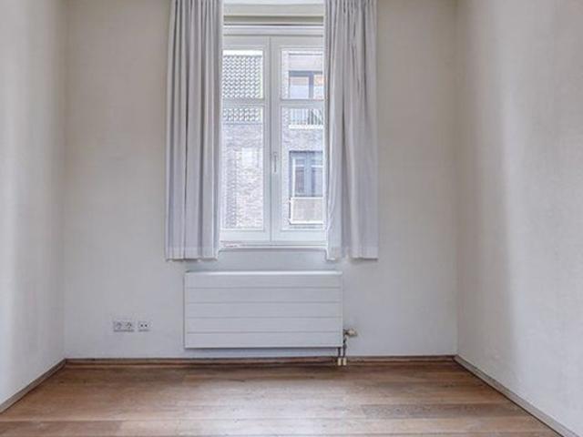 Appartement te huur in Rivierenbuurt, Zuid Holland