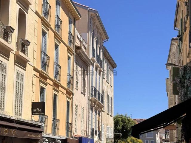 Appartement vente à Centre Ville, Antibes