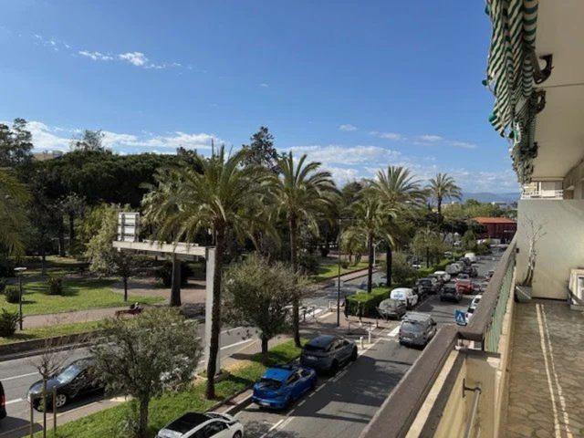 Appartement location à Centre Ville, Antibes