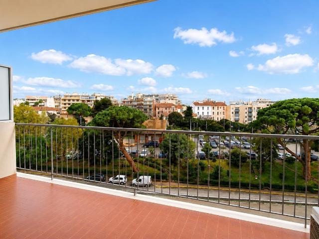 Appartement vente à Centre Ville, Antibes