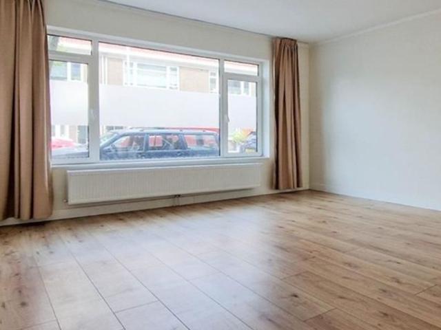 Appartement te huur in Vruchtenbuurt, Zuid Holland