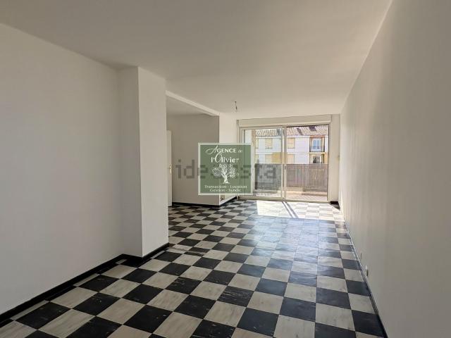Appartement vente à La Roquette, Arles