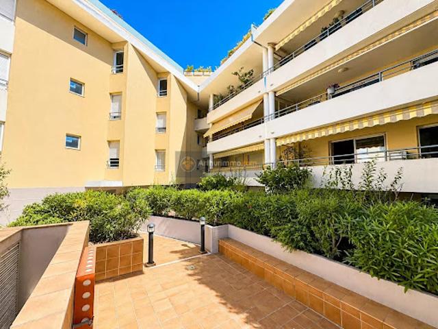 Appartement vente à Arrondissement de Draguignan, Saint-raphaël