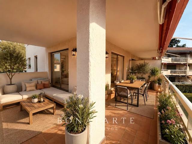 Appartement vente à Arrondissement de Draguignan, Saint-raphaël