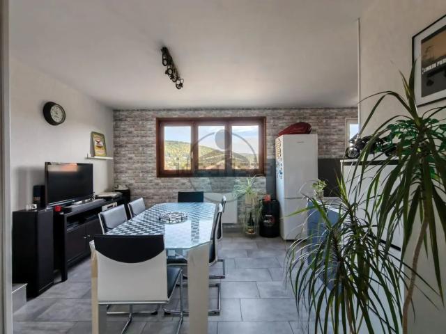 Appartement vente à Zone industrielle de la Prairie, Baume-les-Dames
