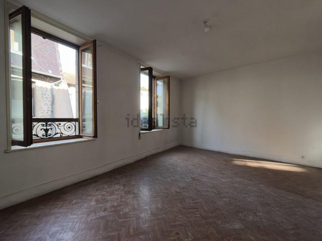 Appartement vente à Le Haut de la Ville, Beaujeu